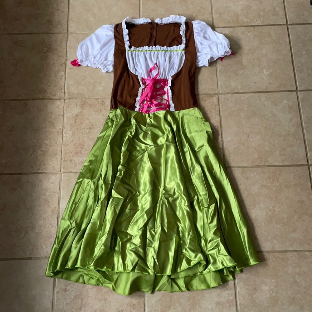 Dirndl German girl dress for Halloween size L